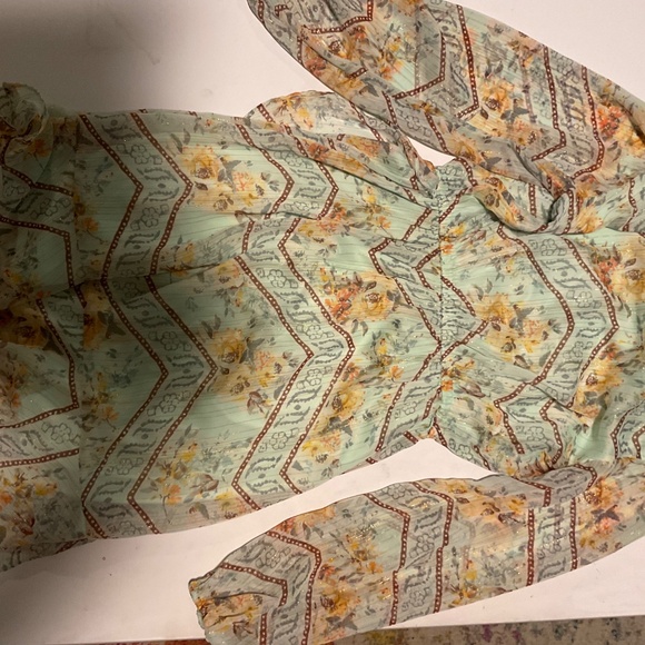 V neck LC dress - Picture 2 of 3